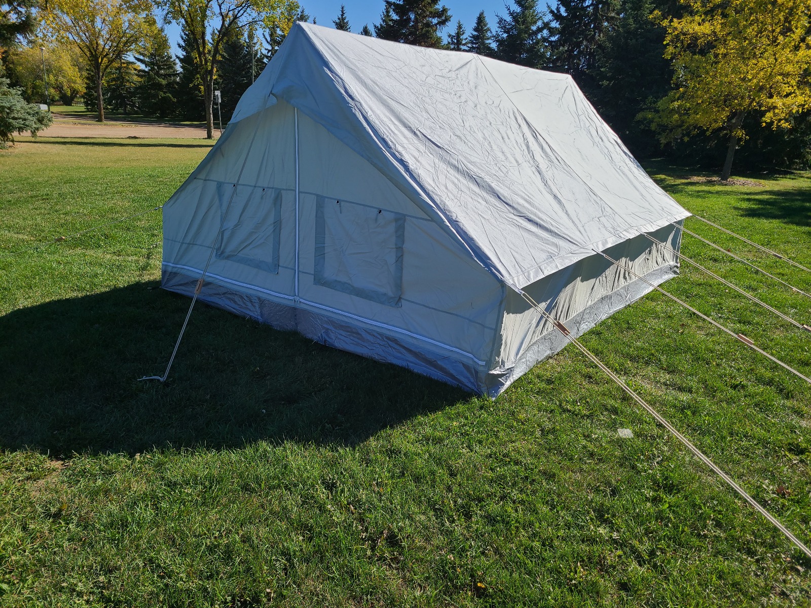 8 Person Large All Season Tent – 13′ x 9.8′-11050
