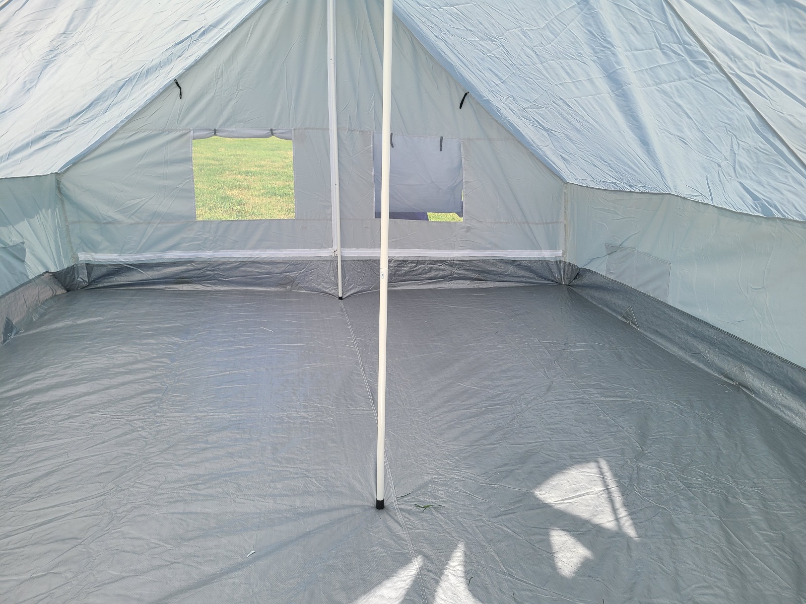 8 Person Large All Season Tent – 13′ x 9.8′-11052
